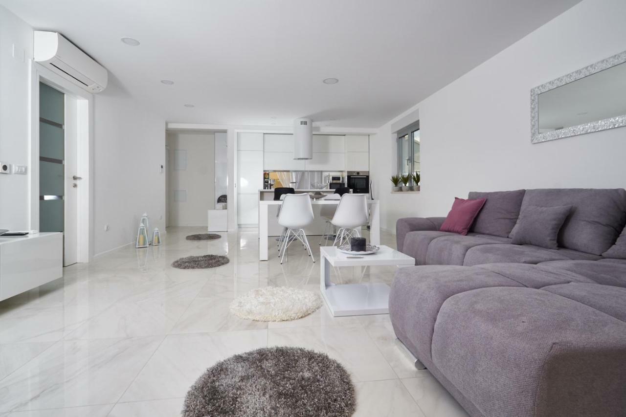 Brand New Apartment S & U ดูบรอฟนิก ภายนอก รูปภาพ