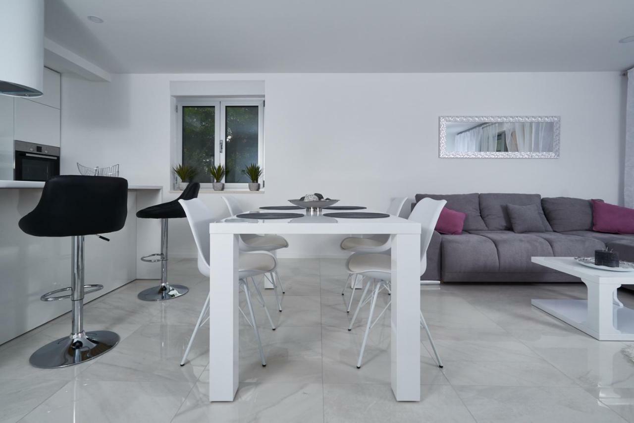 Brand New Apartment S & U ดูบรอฟนิก ภายนอก รูปภาพ