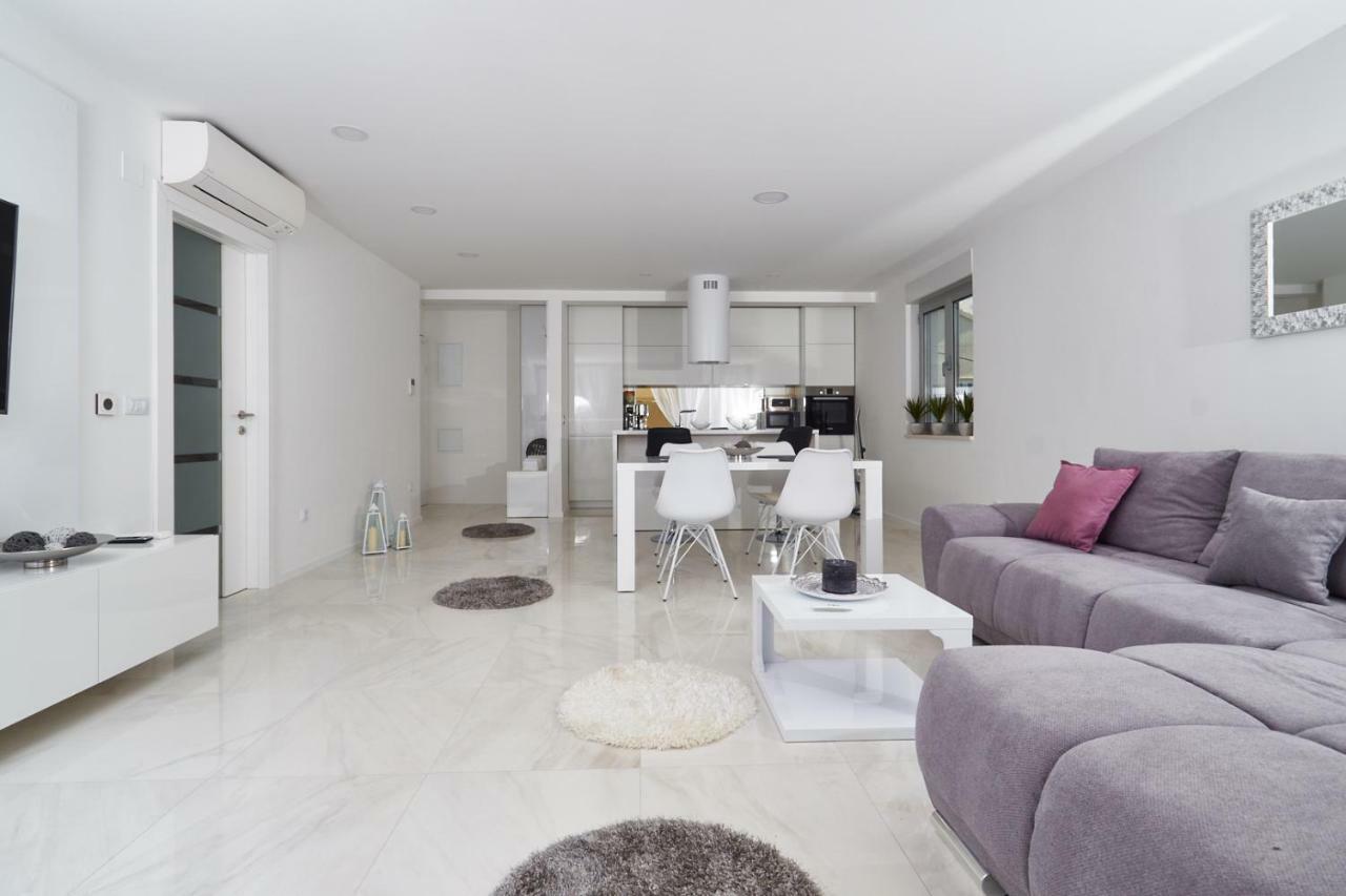 Brand New Apartment S & U ดูบรอฟนิก ภายนอก รูปภาพ